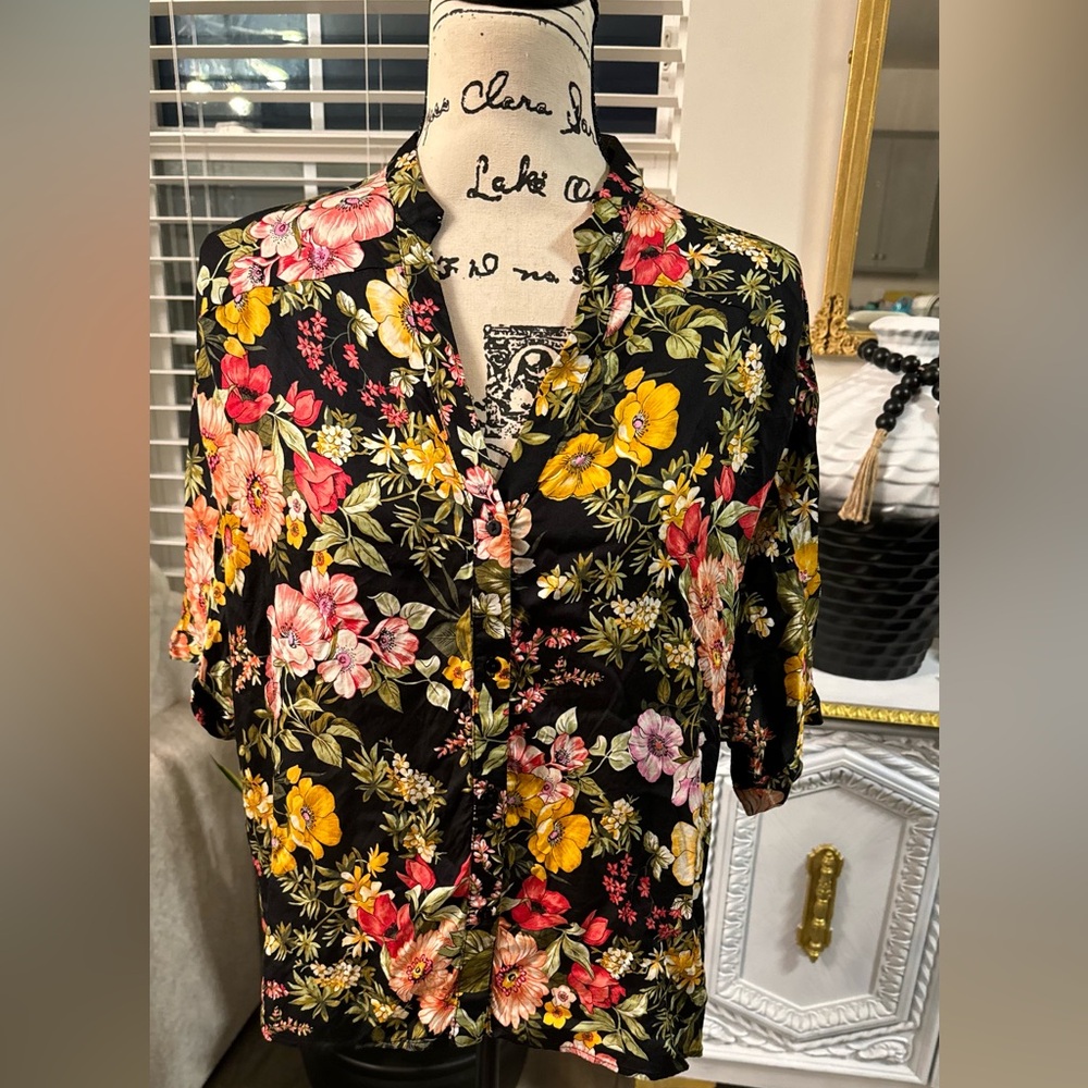Zara Basic Collection Flowered Top M Beautiful Vi… - image 6